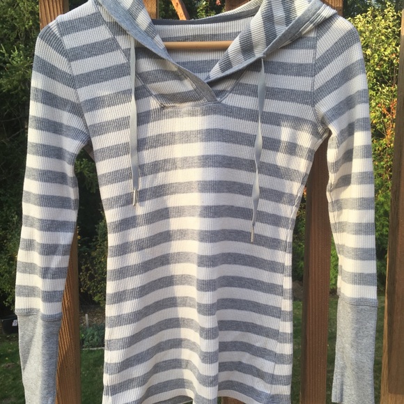 Calvin Klein Active Hoodie Tee - Picture 2 of 3